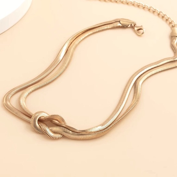 ✨✨Gold Knotted Snake Chain Necklace✨✨ - Picture 7 of 7